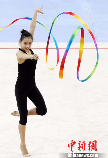 Tại ASIAD Incheon, Hàn Quốc vừa qua, ngoài những màn thi đấu nảy lửa ở các bộ môn, khán giả châu Á còn được chiêm ngưỡng gương mặt của những nữ vận động viên xinh đẹp.