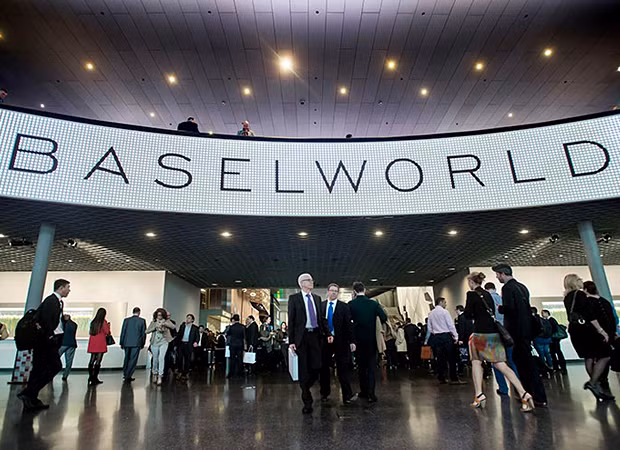 Diễn ra từ ngày 17/3 đến ngày 24/3 tại Basel, Thụy Sĩ, Basel World 2016 là sự kiện triển lãm thương mại Đồng Hồ và Trang Sức lớn nhất thế giới với khoảng 150.000 người tham dự. Sau đây là những mẫu đồng hồ nổi bật nhất được giới thiệu tại triển lãm này.