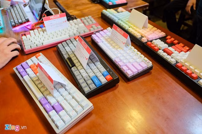Tại TP HCM, cộng đồng chơi Mechkey có khoảng vài ngàn người. Ngày 27/3 vừa qua, những người chơi tâm huyết đã cùng tụ họp để mang đến những bộ bàn phím ấn tượng nhất.