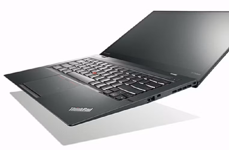 Lenovo đã công bố thế hệ ThinkPad X1 Carbon thứ 3 vào hôm qua được hãng gọi là “Ultrabook màn hình 14" nhẹ nhất thế giới” với trọng lượng chỉ 1,27kg. Thiết bị được làm từ sợi carbon, giống như máy bay và xe đua nên có thể đạt được trọng lượng nhẹ trong khi vẫn đảm bảo độ bền cao. ThinkPad X1 Carbon sở hữu vi xử lí Intel Haswell, RAM tối đa 8GB, SSD tối đa 512GB, màn hình có thêm tùy chọn độ phân giải 2560x1440, có lựa chọn kết nối 4G LTE. Điểm nổi bật của sản phẩm là dãy phím "Adaptive Keyboard" thay thế cho các phím F1-F12 truyền thống. Ngoài ra thời lượng pin 9 tiếng của máy cao hơn X1 Carbon đời trước đến 70% đi kèm công nghệ Rapid Charge để sạc đầy 80% pin trong chỉ 1 giờ đồng hồ.