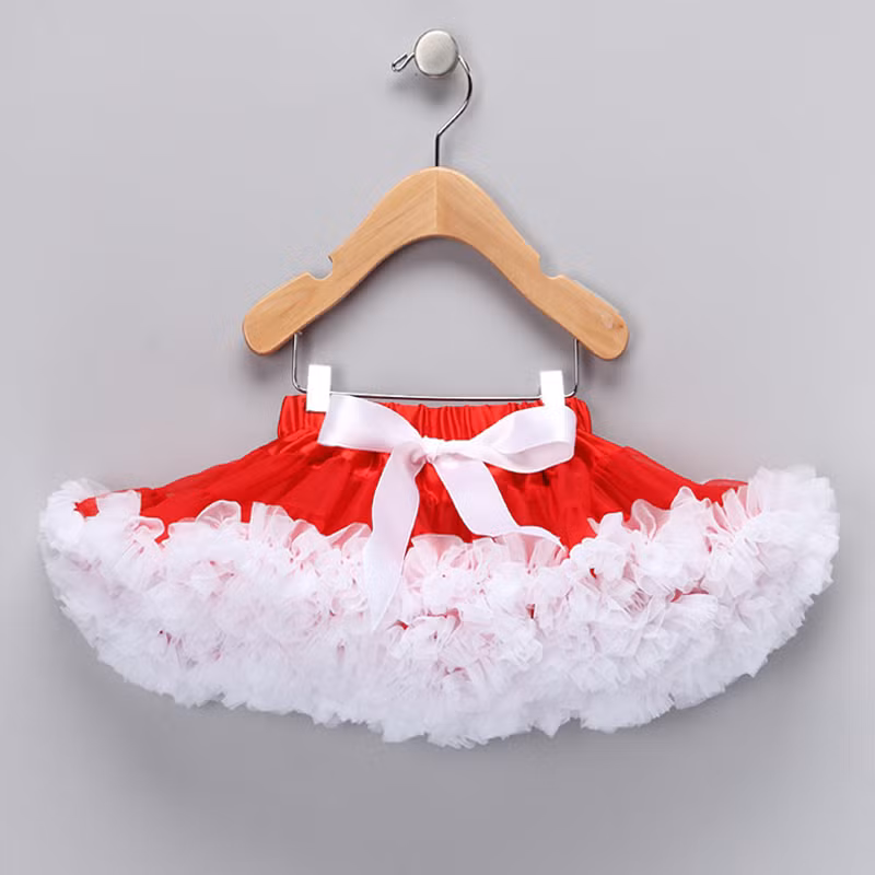 Váy xòe nhiều tầng cho nàng công chúa nhỏ đêm noel.