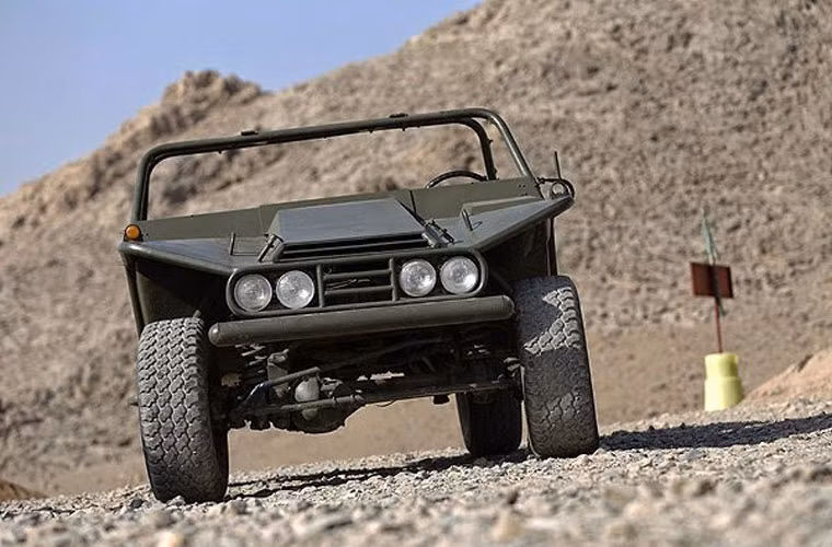 Xe Jeep Safir do Iran sản xuất. Cũng trong cuộc bắn này, theo truyền thông Iran thì IRGC đã thử nghiệm hệ thống mìn chống tăng Remit nhưng không có ảnh, nó được cho là có thể phá hủy mục tiêu bọc thép trong bán kính 100-150m.