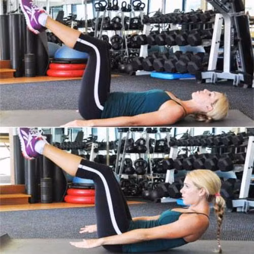 Bước 4: Bài tập Pilates. Nằm ngửa trên thảm, mặt đối diện với trần nhà, tay song song với cơ thể, hông đặt vuông góc với sàn. Dùng lực của bụng nâng tất cả thân người trên lên thật nhanh đồng thời hít sâu vào. Bạn hãy hít vào và thở ra sau khoảng 10 lần nâng người như vậy. Hãy cố gắng giữ tay, chân ở nguyên vị trí và nâng cao người khi tập. Tập động tác 100 lần rồi tiếp tục dành 30 giây để nhảy dây.