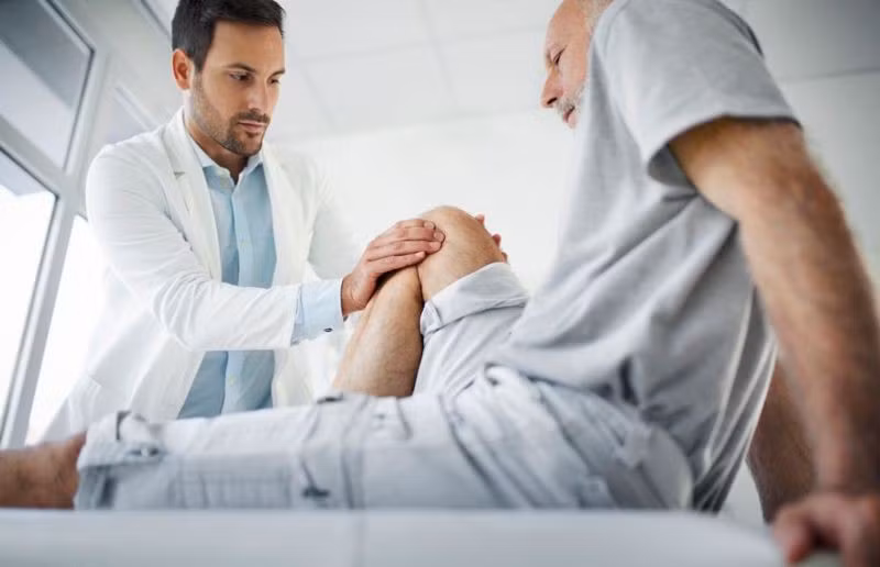  Đau khớp: Đau khớp và viêm khớp là những dấu hiệu thường thấy của một hệ miễn dịch yếu. Đáng mừng là đã có những phương pháp điều trị hiệu quả cho tình trạng này.