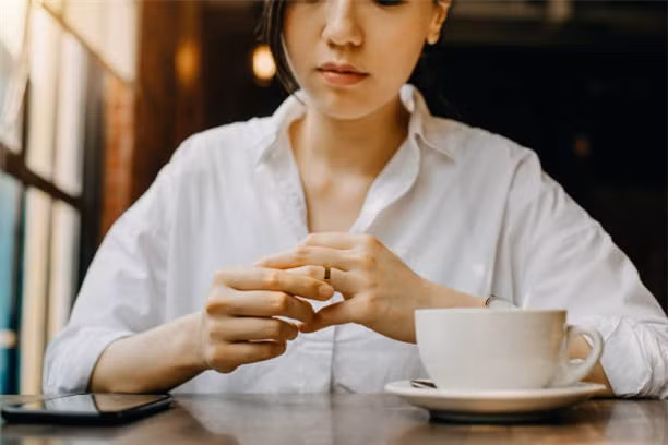 Dẫn bạn trai giám đốc về ra mắt, tôi muối mặt khi anh rút lì xì ảnh 2