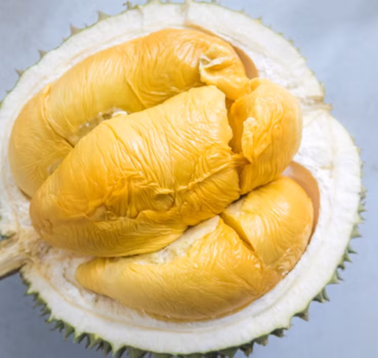 Được biết, loại quả này được bán tại Thái với giá khá đắt đỏ, lên tới 20.000 baht/quả (khoảng 15 triệu đồng).