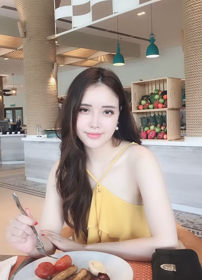 Em gai Mai Phuong Thuy mac gi cung duoc khen dep sang vi xinh nhu hoa hau-Hinh-10