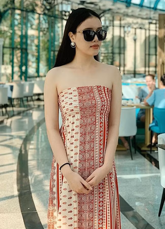 Em gai Mai Phuong Thuy mac gi cung duoc khen dep sang vi xinh nhu hoa hau-Hinh-9