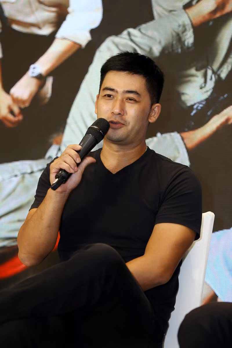 Bình An tố Quỳnh Kool ăn mắm tôm trước khi diễn cảnh hôn - Hình 11 Binh An to Quynh Kool an mam tom truoc khi dien canh hon-Hinh-11