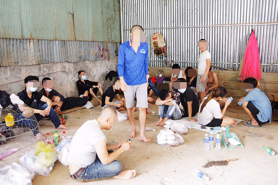 Dai ta Dinh Van Noi thong tin vu 40 nguoi tron khoi casino o Campuchia ve Viet Nam