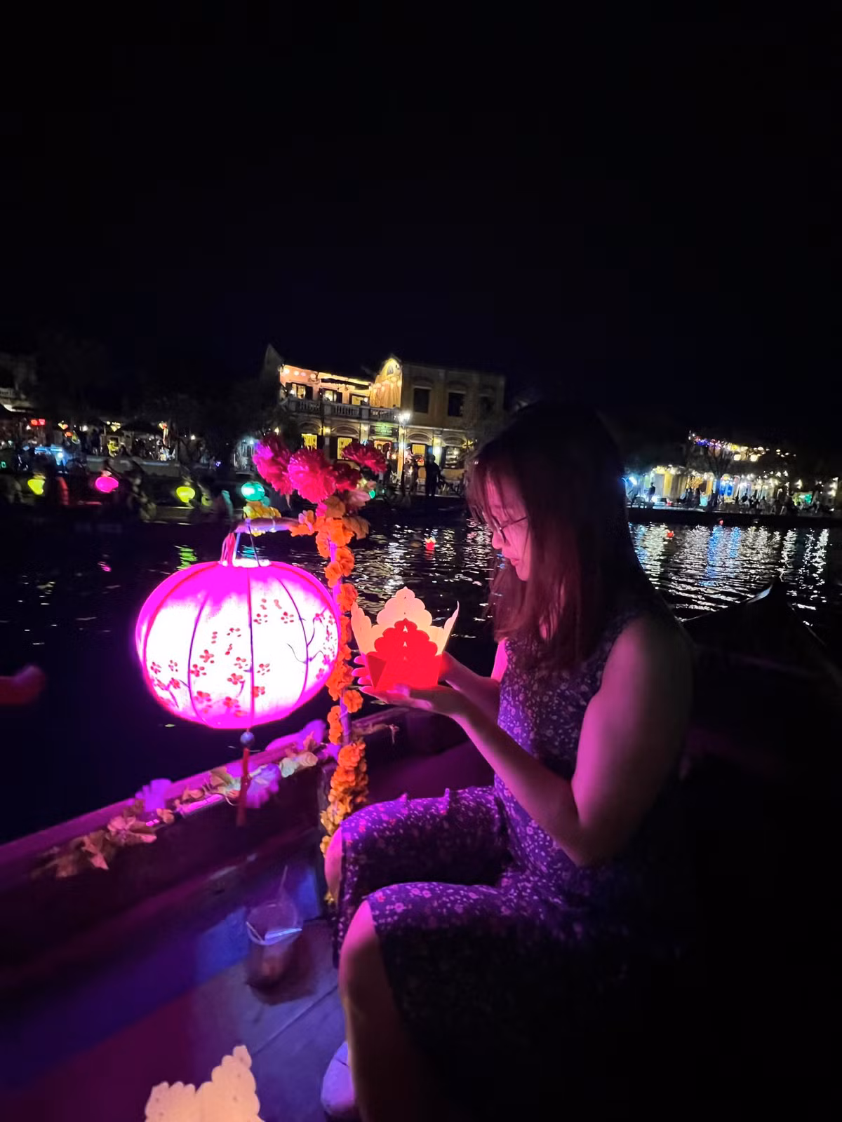 Du lich Hoi An, Hue, Nha Trang nhung chi de doi cho ngu