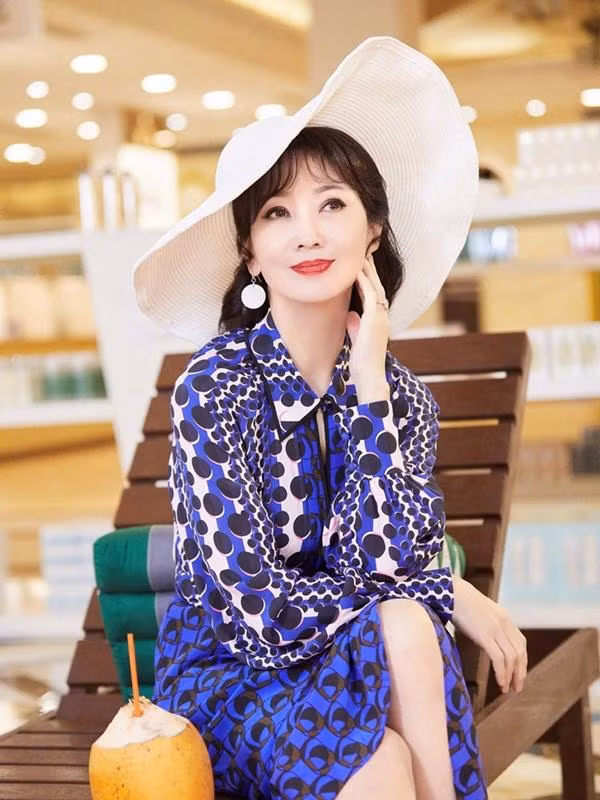 My nhan phan boi Chau Tinh Tri va loat 'Bach Xa' dep nhat man anh gio the nao?-Hinh-6