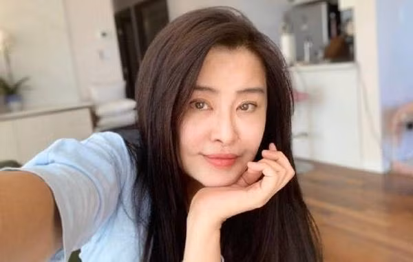 My nhan phan boi Chau Tinh Tri va loat 'Bach Xa' dep nhat man anh gio the nao?-Hinh-3