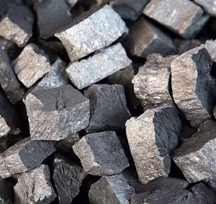 Bên cạnh dầu khí, Ukraine cùng với Úc và Nga là 3 quốc gia có tỷ lệ trữ lượng quặng sắt lớn nhất thế giới.