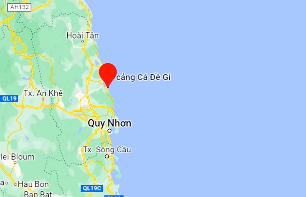 Khuyen cao du khach giu khoang cach voi ca voi o De Gi-Hinh-3