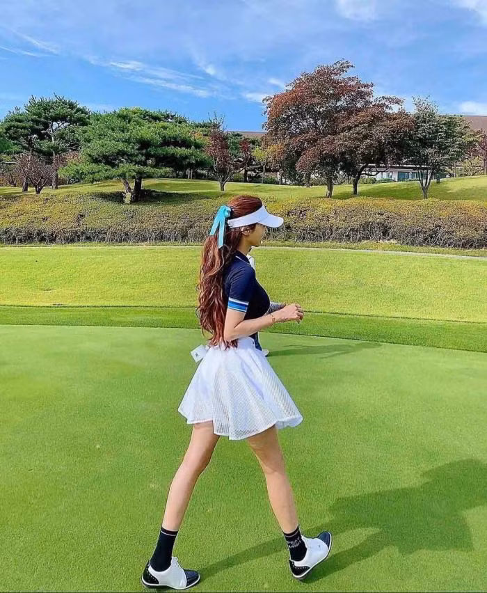 Trao luu mac dep choi golf no ro o Han Quoc-Hinh-2