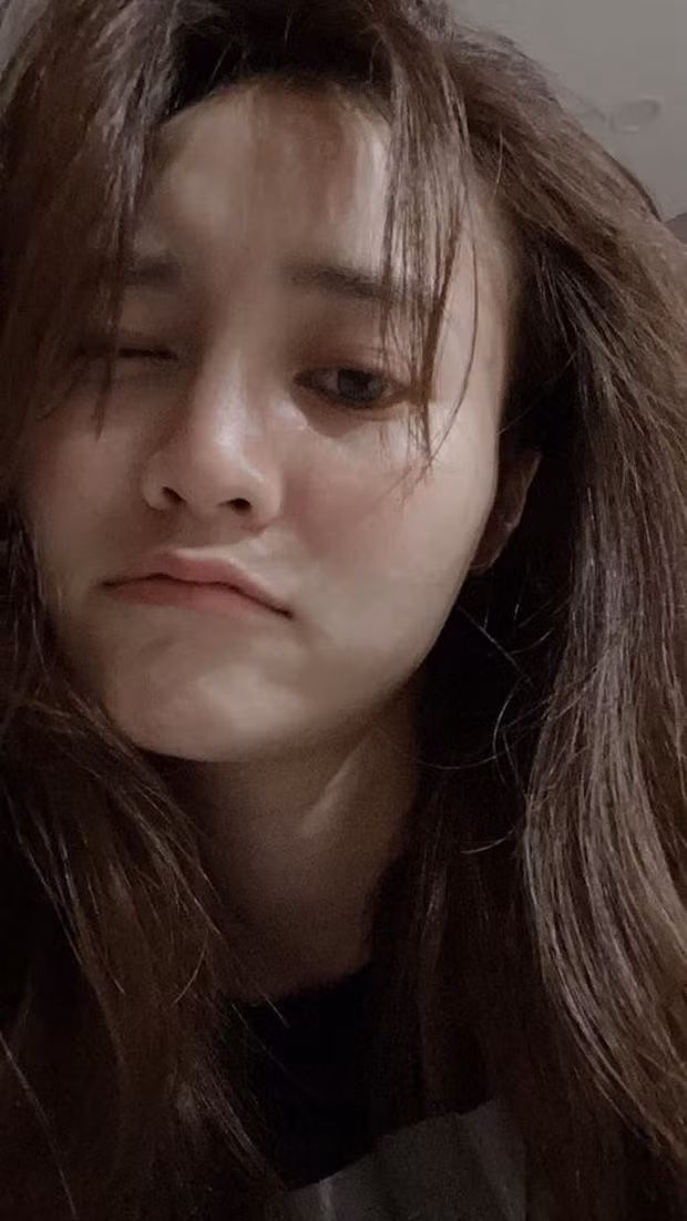 Mỹ nhân Việt để mặt mộc, ngay cả chụp lén cũng đẹp xuất sắc - Hình 8 My nhan Viet de mat moc, ngay ca chup len cung dep xuat sac-Hinh-8