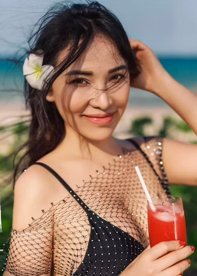 Dong thai Quynh Thu sau khi bi bat gap hen ho chong Diep Lam Anh-Hinh-3