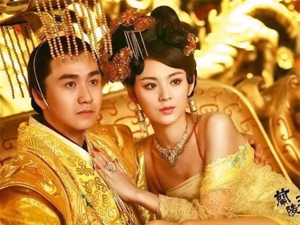 Nàng hậu có làn da toả hương, bị ép làm chiến lợi phẩm là ai? - Hình 2 Nang hau co lan da toa huong, bi ep lam chien loi pham la ai?-Hinh-2