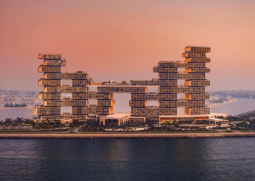  Atlantis - The Royal được mệnh danh là nơi nghỉ dưỡng mang đến trải nghiệm tuyệt vời khi sở hữu đến 90 bể bơi. Ảnh: Edition.cnn.