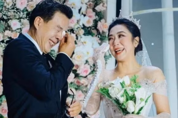 Cuoc song cua Thanh Dao, vo cu 