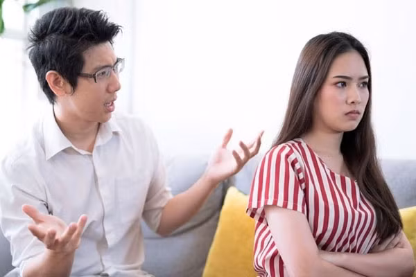 Ban gai vay tien khong muon tra, nghe ly do toi quyet doi bang duoc
