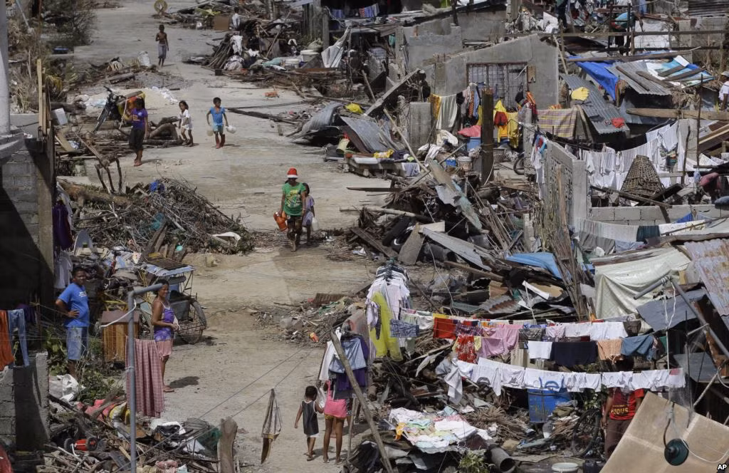 Philippines tan hoang sau siêu bão Haiyan.
