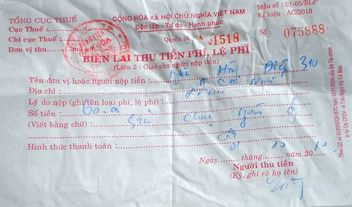 Phiếu thu tiền xét nghiệm được các bệnh viện thu 60.000 đồng - Ảnh: Gia Bách