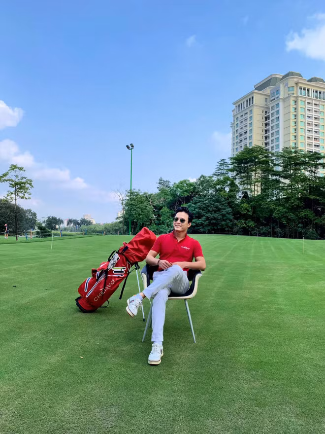 Soái ca màn ảnh Việt Hồng Đăng lộ gia tài đáng nể - Hình 3 Soai ca man anh Viet Hong Dang lo gia tai dang ne-Hinh-3