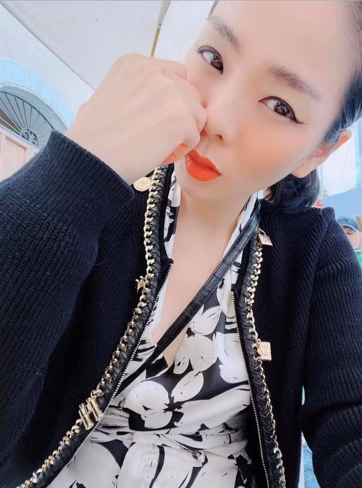 Le Quyen trang diem nhu dien tuong khi vi vu chau Au voi tinh tre