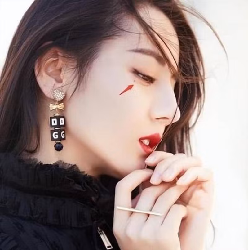 4 nốt ruồi trên mặt giúp bạn ấn tượng và duyên dáng 4 not ruoi tren mat giup ban an tuong va duyen dang