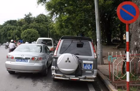... biết luật mà vẫn cố tình làm "ngơ"