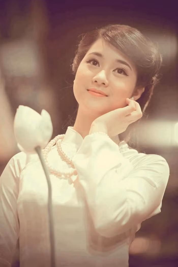 Mơ mộng.