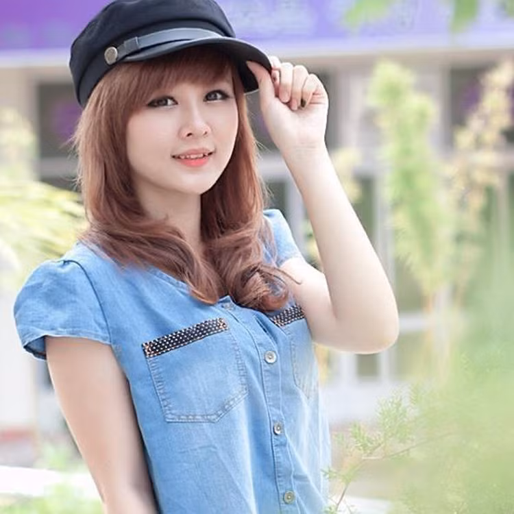 Được biết, hiện tại công việc của "Ribi Sachi" là làm người mẫu ảnh cho một số của hàng thời trang tại TP HCM.