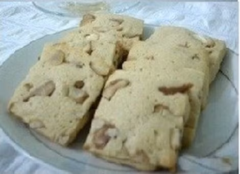 Bánh hạt điều ở Bình Phước