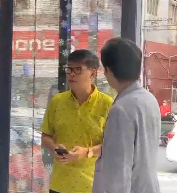 Phước Sang xuất hiện tại sự kiện giải trí, dung mạo thế nào? - Hình 3 Phuoc Sang xuat hien tai su kien giai tri, dung mao the nao?-Hinh-3