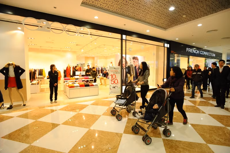 Rất nhiều các gia đình chọn VMM Times City là điểm đến trong những ngày lễ, vừa có thể vui chơi, tham quan và cũng để mua sắm