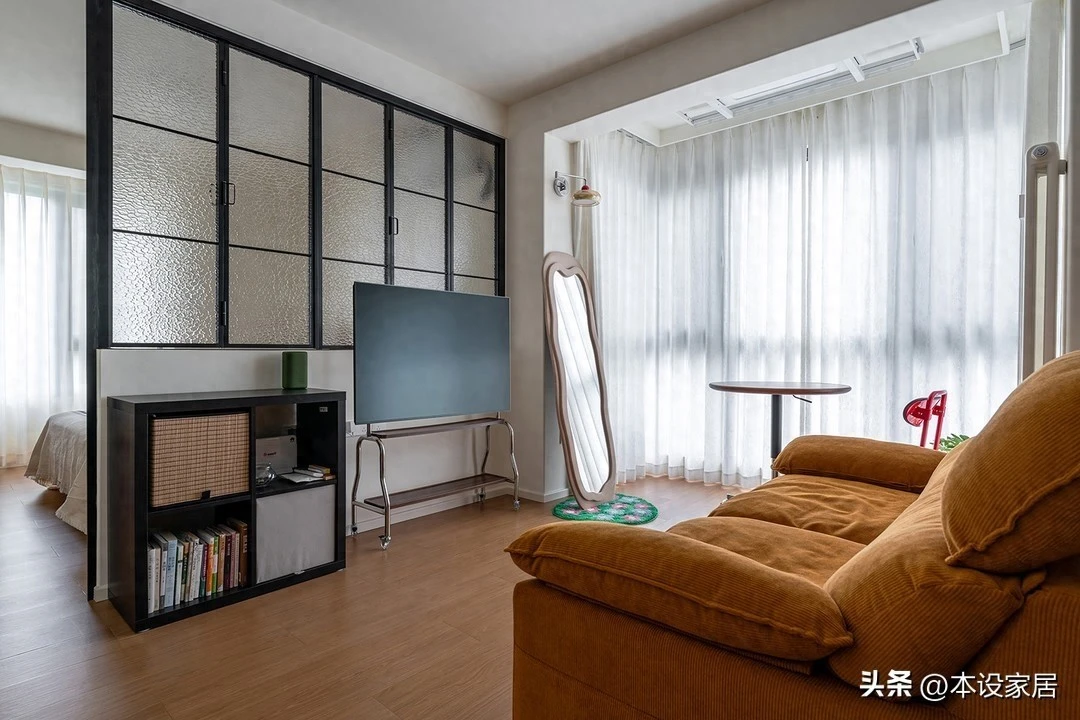 Có gì trong căn hộ 40m² đang gây sốt mạng xã hội?