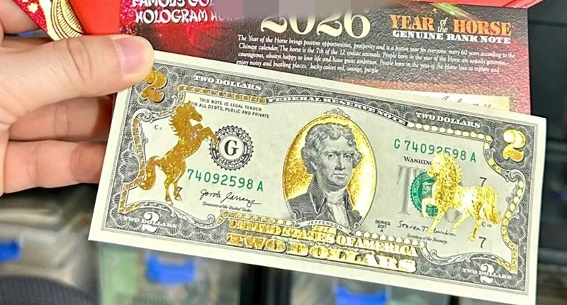 Tiền lì xì in hình ngựa 'phủ sóng' thị trường Tết Bính Ngọ 2026 