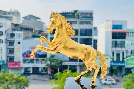 Những thú chơi đắt đỏ ngày Tết của nhà giàu Việt