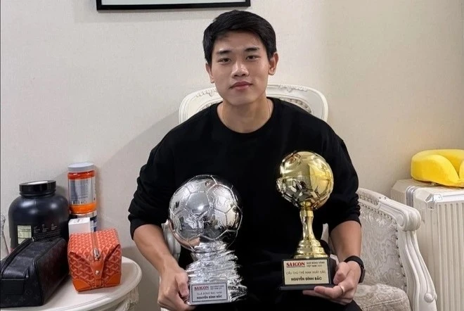 Khối tài sản đáng ao ước của cầu thủ Đình Bắc ở tuổi 22