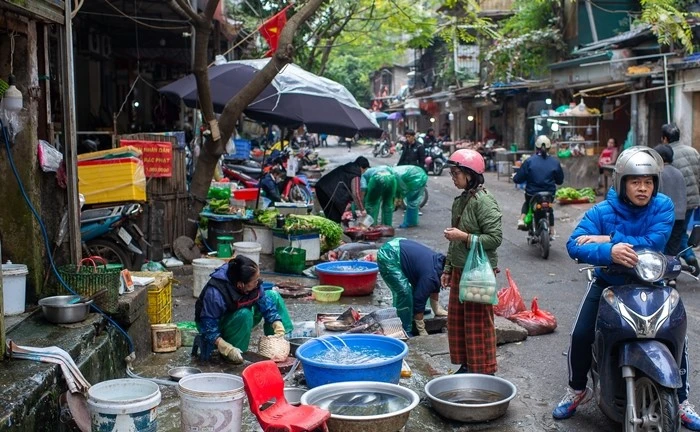 Chợ tạm, chợ cóc ở Hà Nội trước thời điểm bị dẹp bỏ