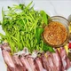 Mukbang gây sốt, mực ống tăng giá và khan hiếm hàng