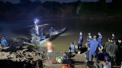 Đang tìm kiếm nạn nhân mất tích trên sông Sê Pôn