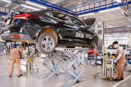 Bảo dưỡng ôtô sau mưa bão cần những gì?