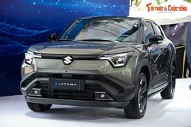 Tận thấy SUV điện Suzuki eVitara tại Việt Nam, chạy tới 500km/sạc