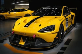 Xiaomi SU7 Ultra bị phạt vì trang bị nắp capo carbon "giả cầy"