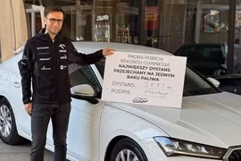 Xe sedan Skoda lập kỷ lục chạy 2.831 km chỉ với một bình dầu