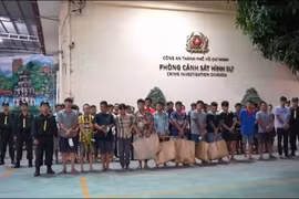 Cảnh sát nổ súng chỉ thiên khi vây ráp trường gà ở phường Hòa Lợi