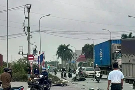 Ninh Bình: Ôtô tải va chạm với xe máy khiến hai người tử vong